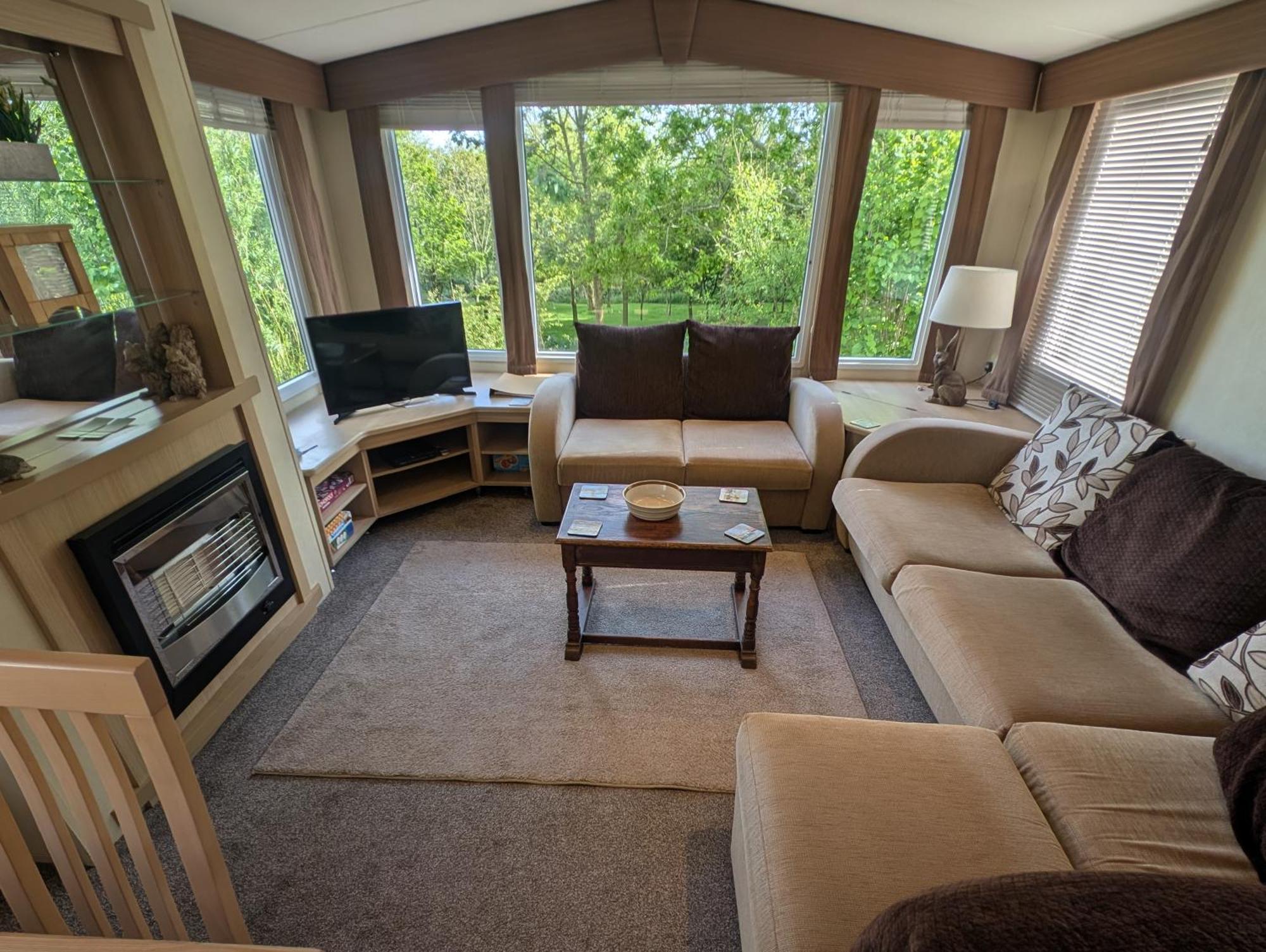 Red Squirrel Holiday Home In The Countryside, 10 Mins To Lligwy Beach Llandyfrydog Exterior foto